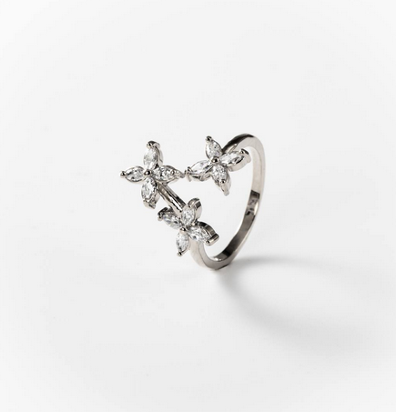 Bague tris de fleurs en métal rhodié - Cod.: BIGAS043